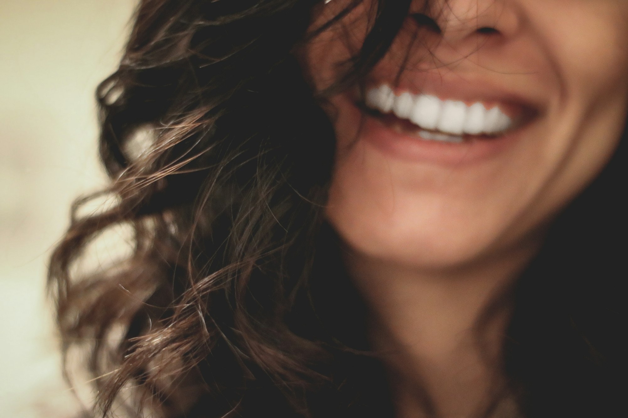 sourire final éclatant après un traitement orthodontique